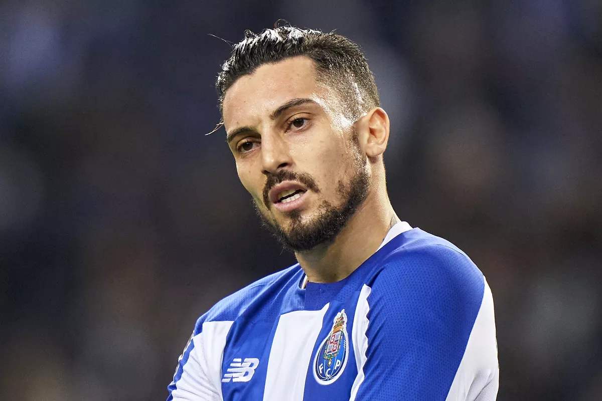 开云中国-包含风云突变！北京首钢今夜再遭质疑；葡超版图或变；球迷炸锅；赛程密集仍需轮换的词条